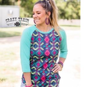 Giddy Wild Raglan